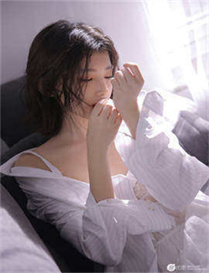 《美发店里的特性服务2-人肉面包店》